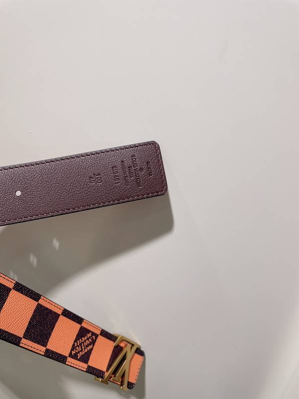 Louis Vuitton 40MM Belt LVB00333